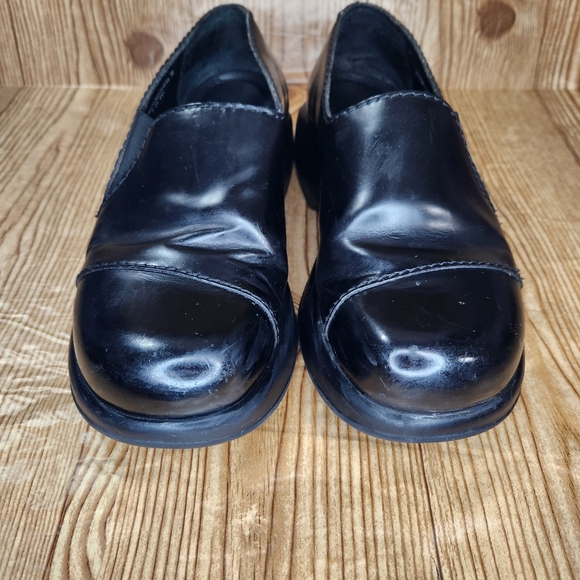 Dansko Women's Black Leather Professional Clog Size 39 / 8.5 - Picture 2 of 11